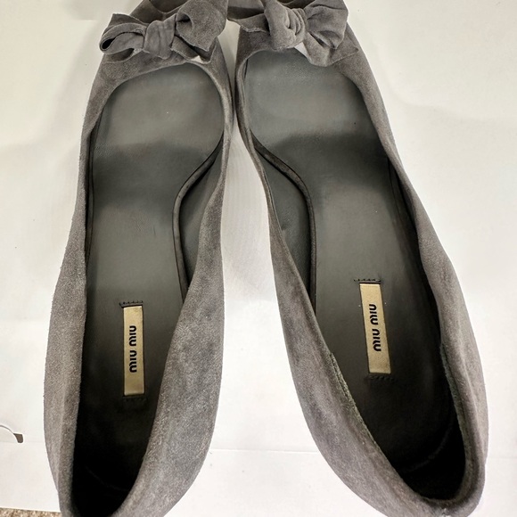 Miu Miu Grey Suede Peep Tow Bow Stiletto‎ Heels size 10.5 (40.5) EUC! 😍 - Picture 4 of 14